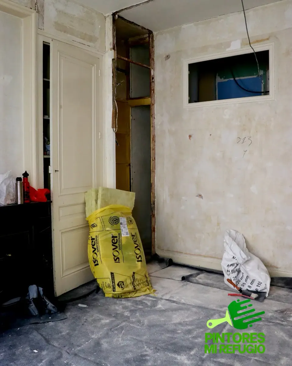 Piso pintado de arriba abajo en Madrid — antes